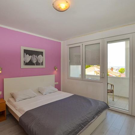 Apartments Iris Rovinj Bagian luar foto