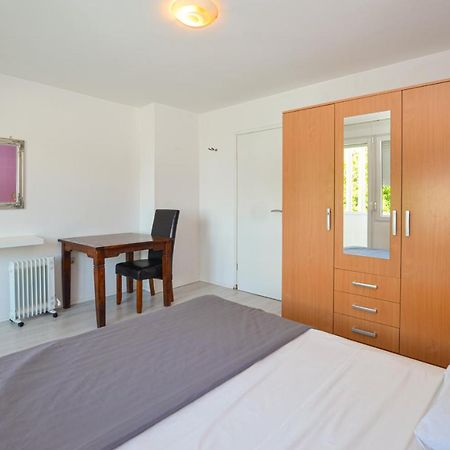 Apartments Iris Rovinj Bagian luar foto