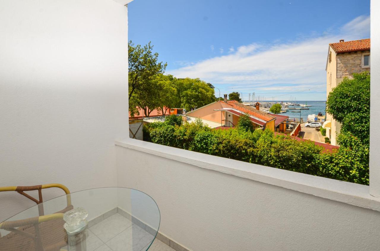 Apartments Iris Rovinj Bagian luar foto