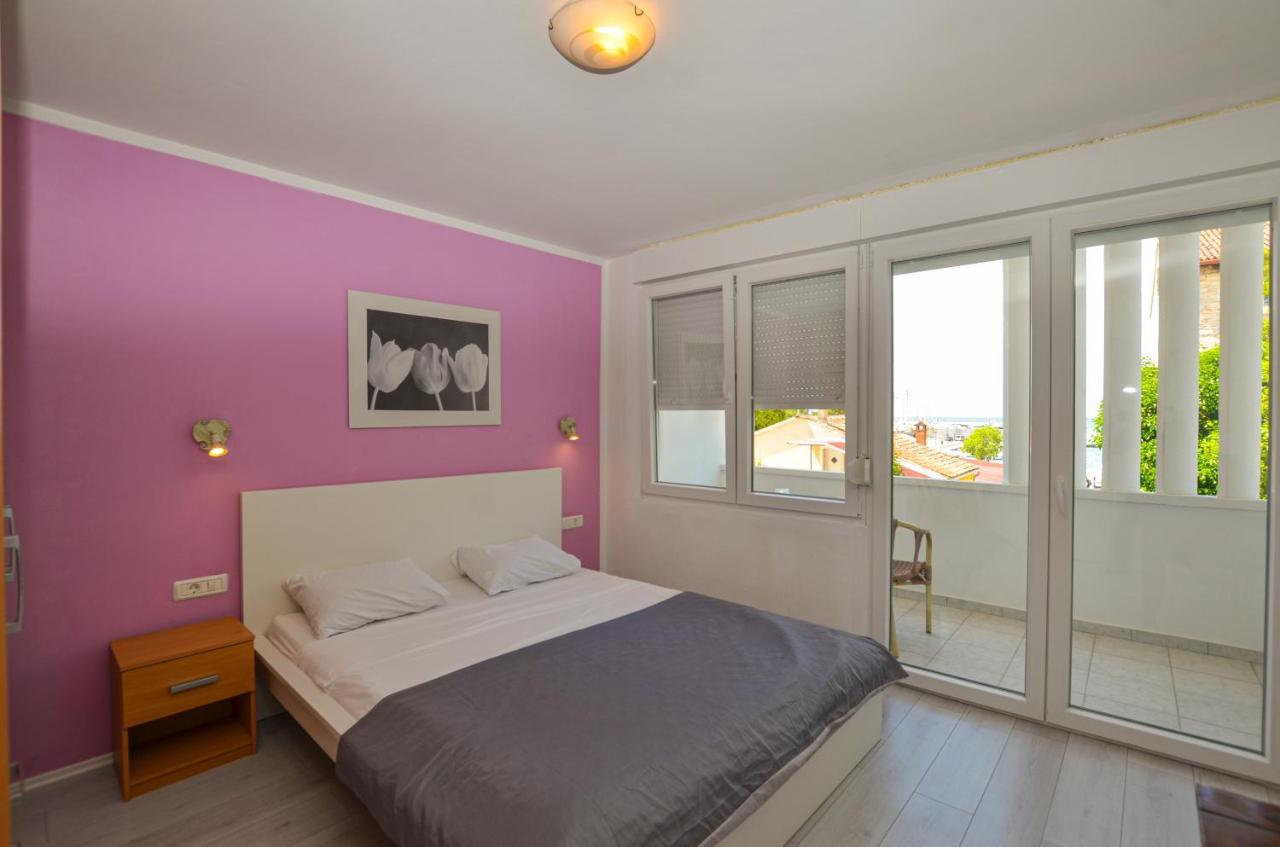 Apartments Iris Rovinj Bagian luar foto